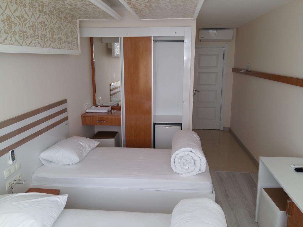 Cihan Hotel Hopa Værelse billede